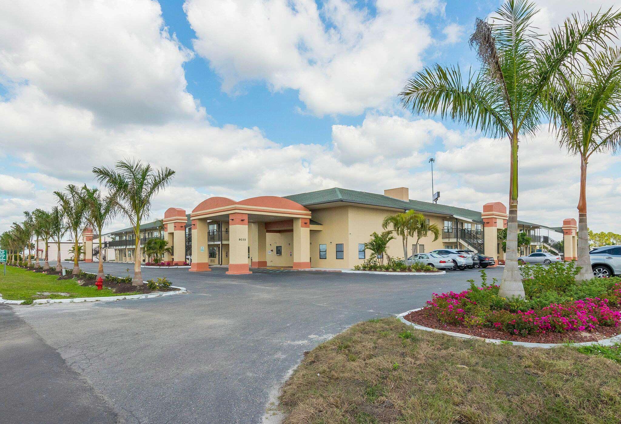 Baymont By Wyndham Punta Gorda/Port Charlotte Hotel Ngoại thất bức ảnh