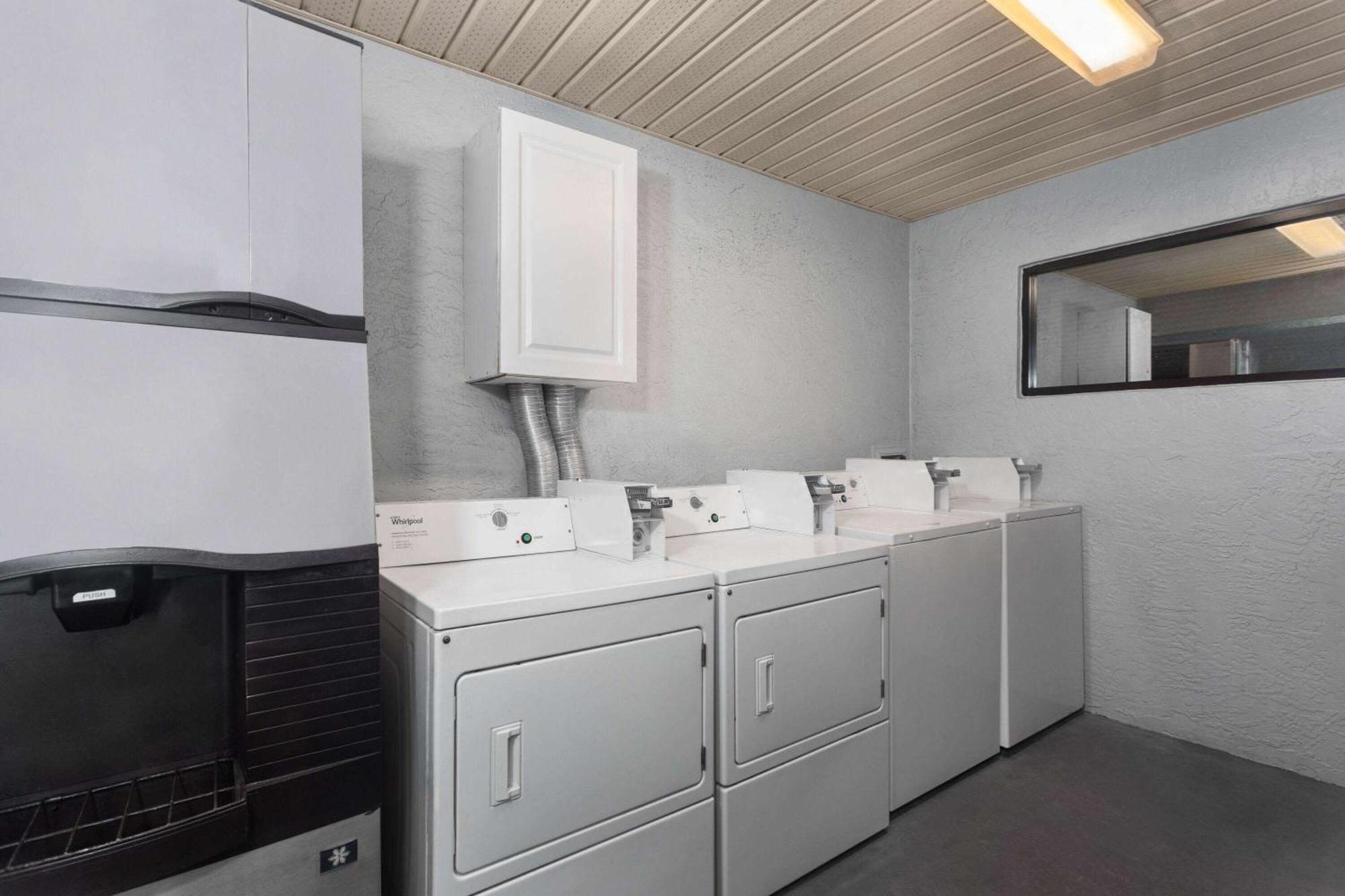 Baymont By Wyndham Punta Gorda/Port Charlotte Hotel Ngoại thất bức ảnh