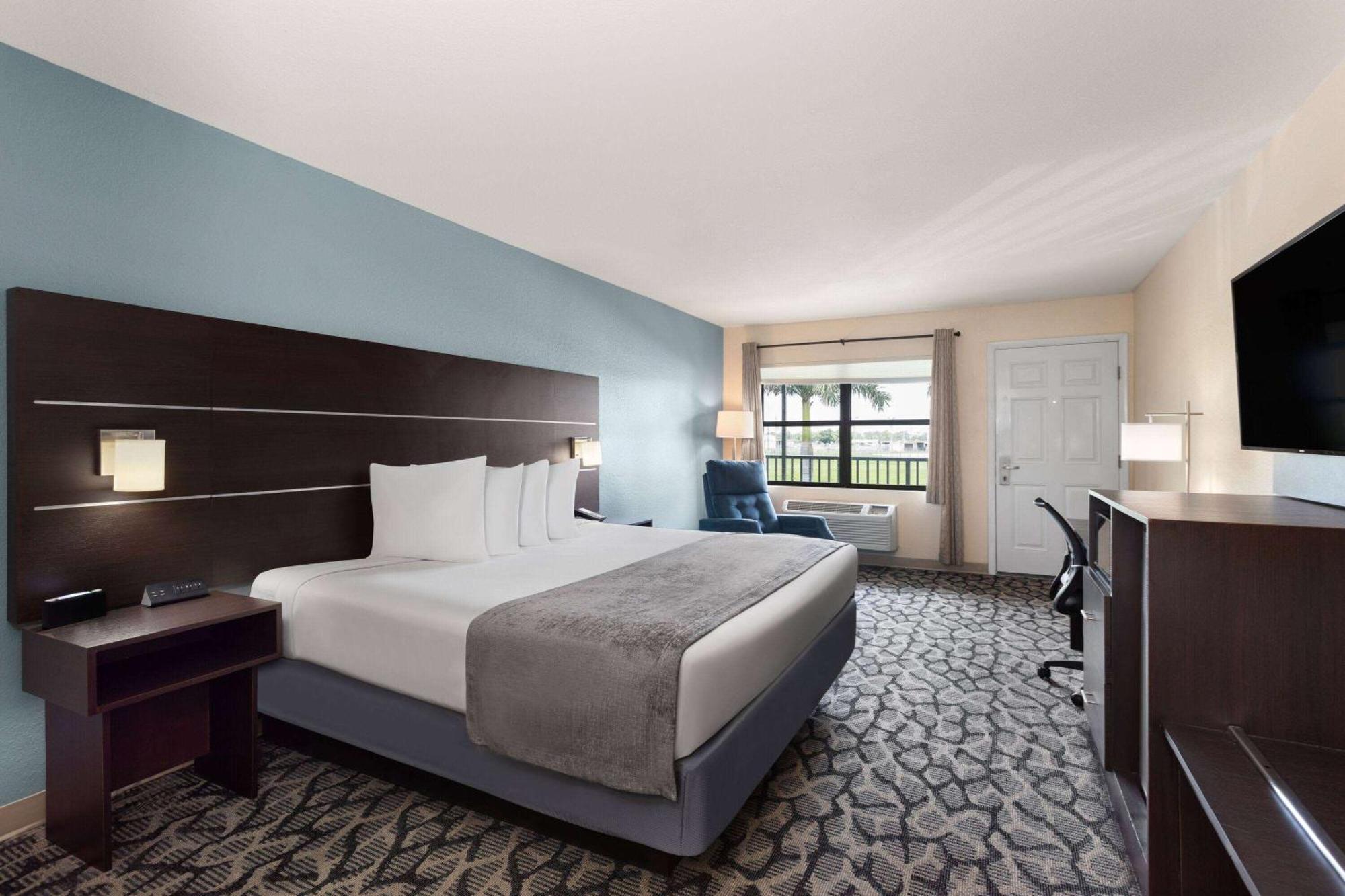 Baymont By Wyndham Punta Gorda/Port Charlotte Hotel Ngoại thất bức ảnh
