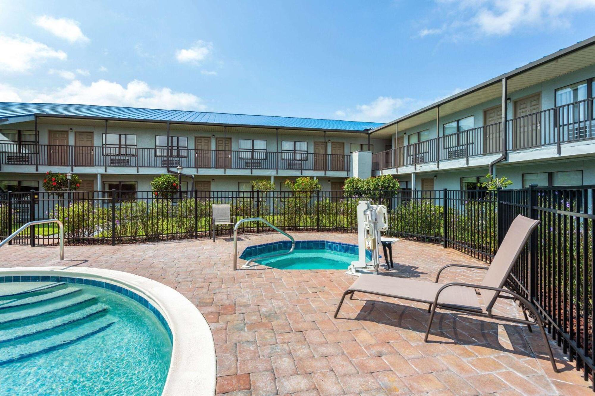 Baymont By Wyndham Punta Gorda/Port Charlotte Hotel Ngoại thất bức ảnh